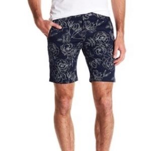Wellington Men’s Dk Blue Floral Flat Front Shorts. Make an offer!